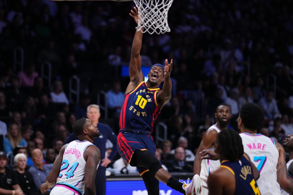 他在这里需 他在这里需