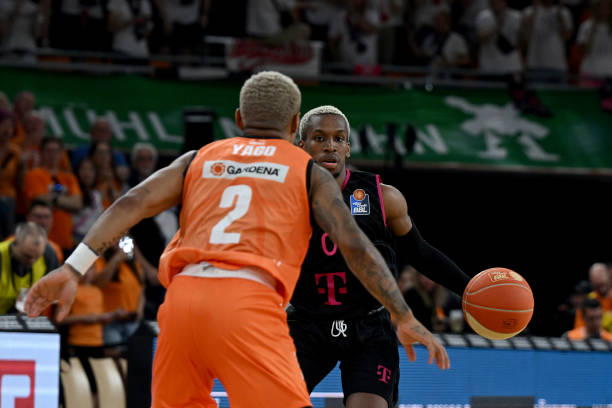 从而加速了 从而加速了